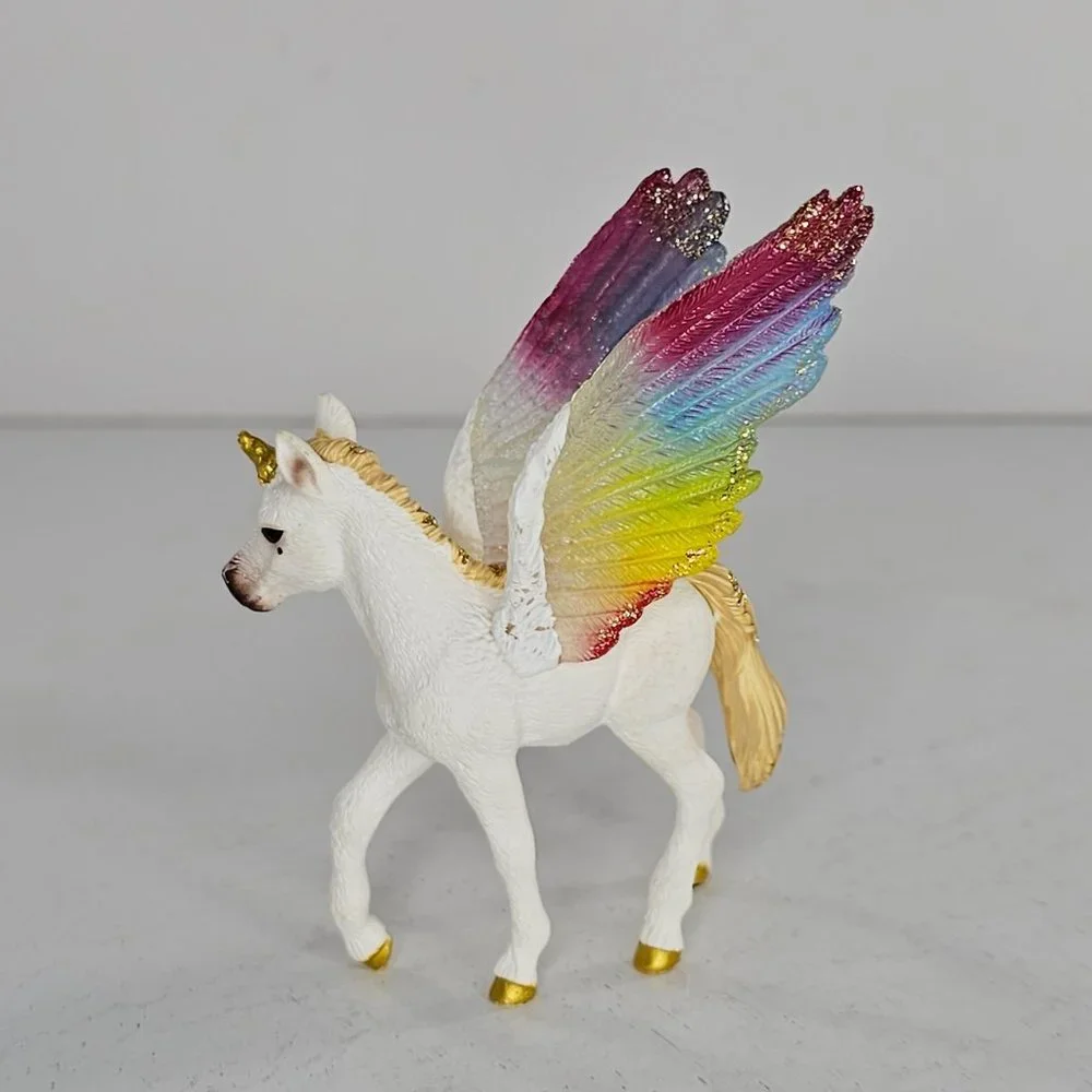 Schleich Bayala Winged Rainbow Unicorn Foal Pegasus Figure #70577
